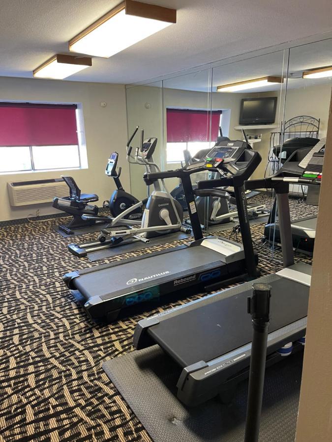 Ramada By Wyndham Oklahoma City Airport North Extérieur photo