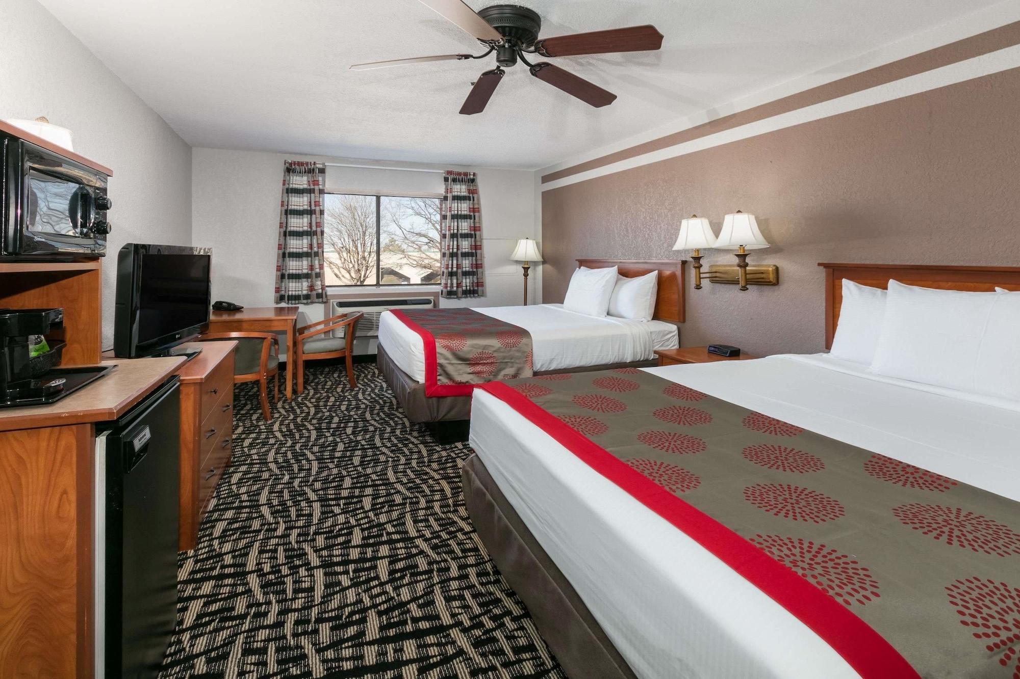 Ramada By Wyndham Oklahoma City Airport North Extérieur photo