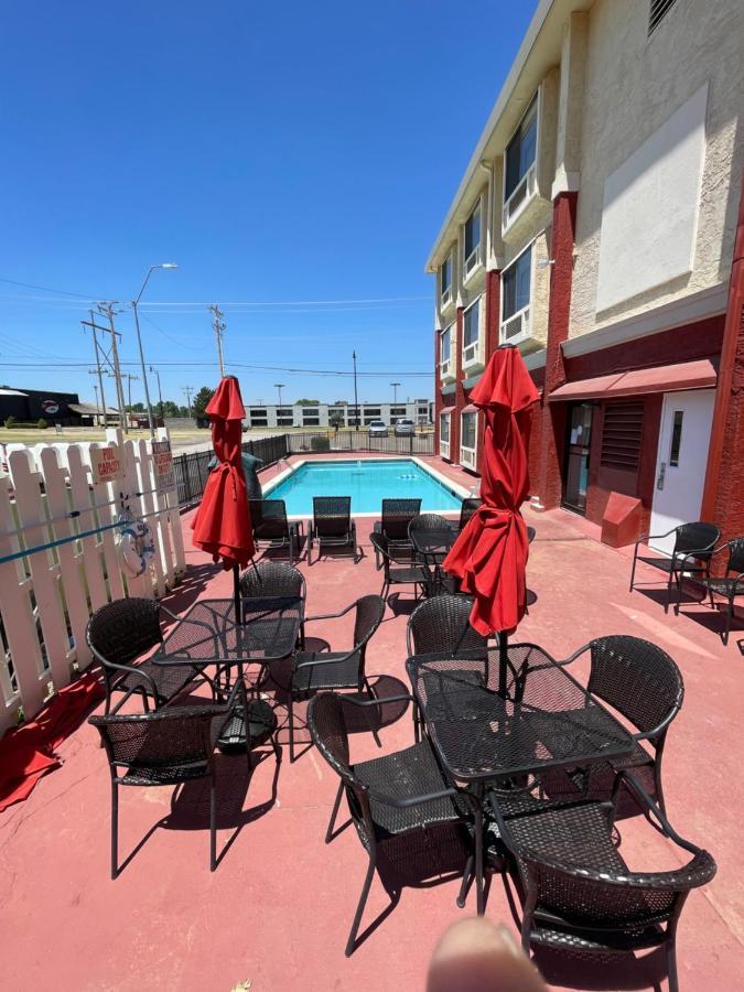 Ramada By Wyndham Oklahoma City Airport North Extérieur photo