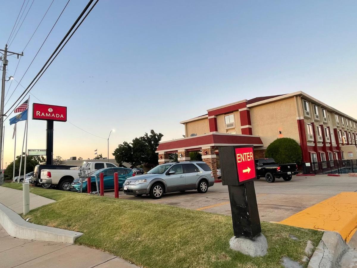 Ramada By Wyndham Oklahoma City Airport North Extérieur photo