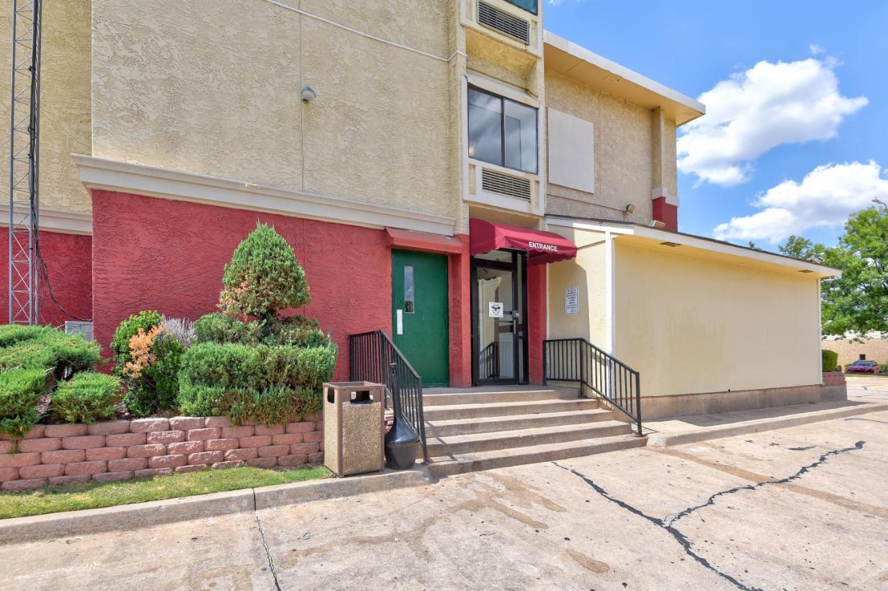 Ramada By Wyndham Oklahoma City Airport North Extérieur photo