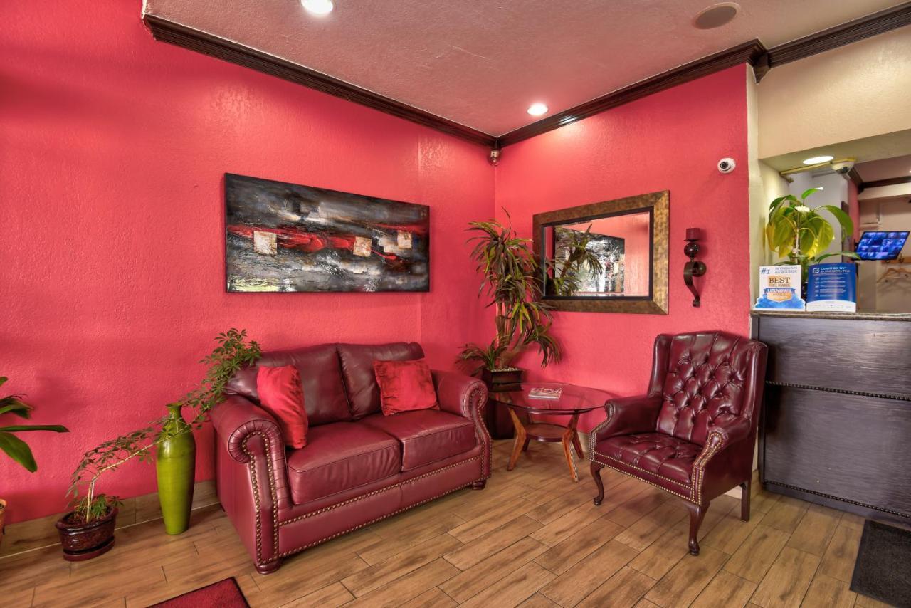 Ramada By Wyndham Oklahoma City Airport North Extérieur photo